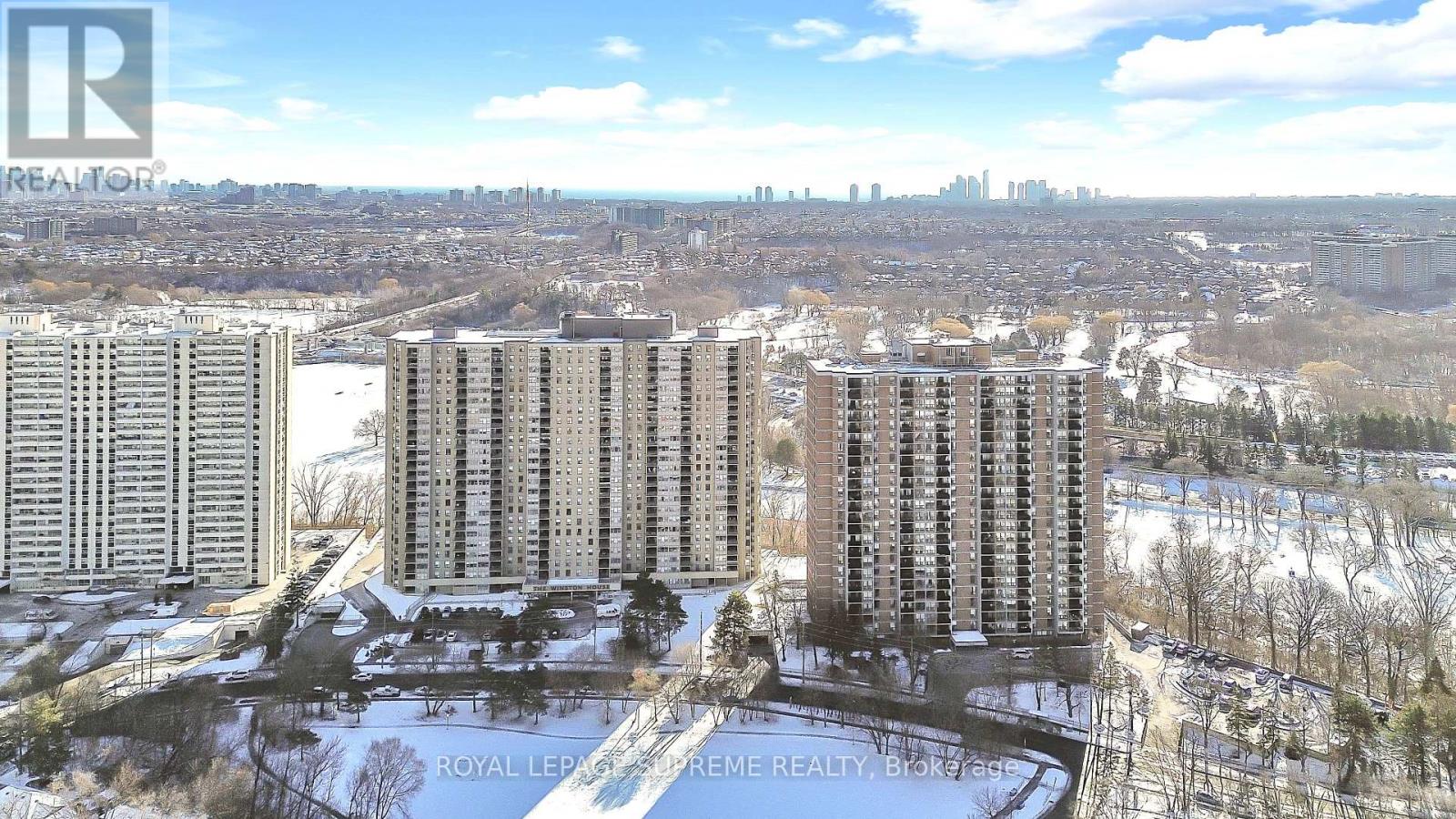 602 - 75 Emmett Avenue, Toronto, Ontario  M6M 5A7 - Photo 2 - W12766342