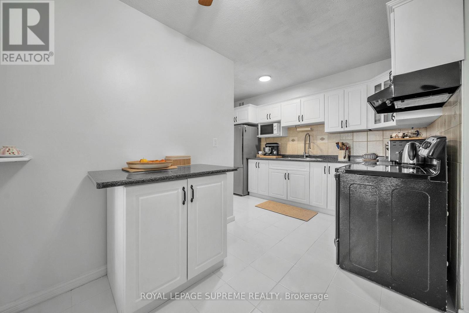 602 - 75 Emmett Avenue, Toronto, Ontario  M6M 5A7 - Photo 30 - W12766342