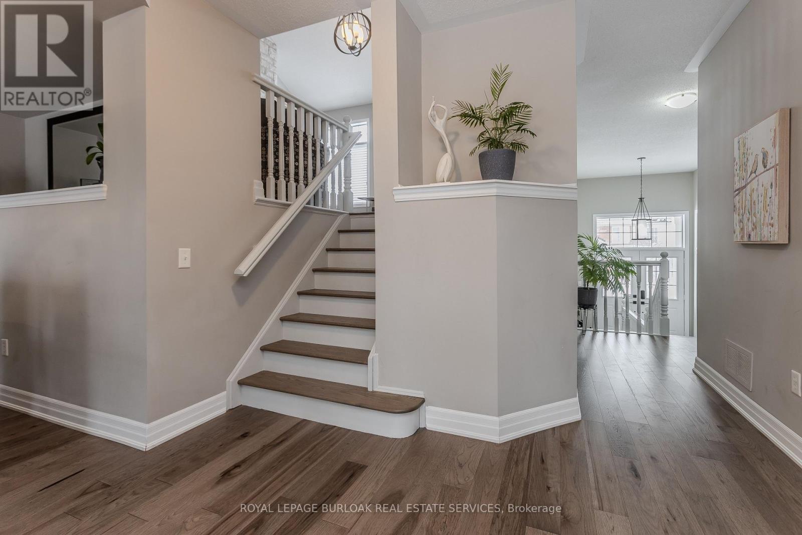 3202 Steeplechase Drive, Burlington, Ontario  L7M 0C4 - Photo 11 - W12766350