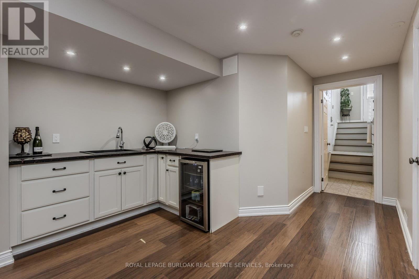 3202 Steeplechase Drive, Burlington, Ontario  L7M 0C4 - Photo 24 - W12766350