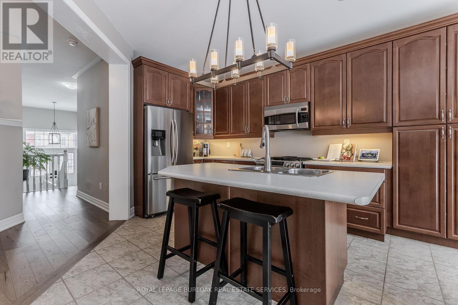 3202 Steeplechase Drive, Burlington, Ontario  L7M 0C4 - Photo 6 - W12766350