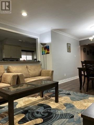 23 Davelayne Road, Toronto, Ontario  M9M 2A6 - Photo 9 - W12766370