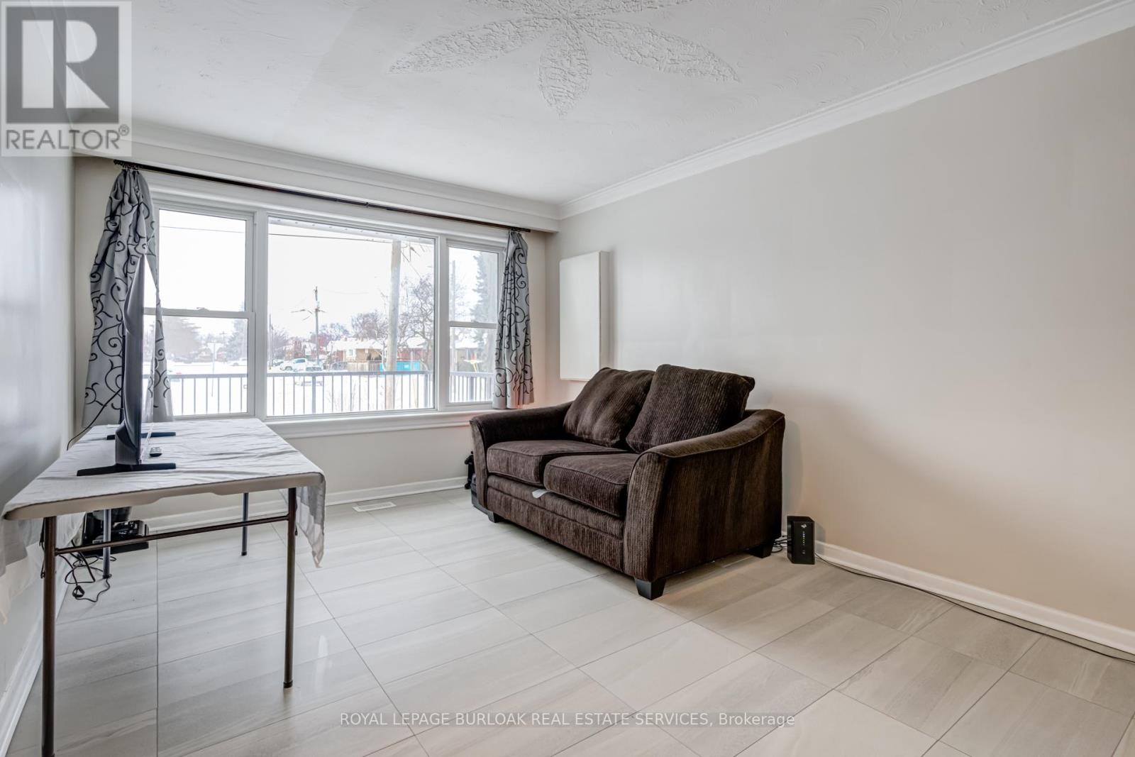 2322 Redfern Road, Burlington, Ontario  L7R 1X3 - Photo 17 - W12766376