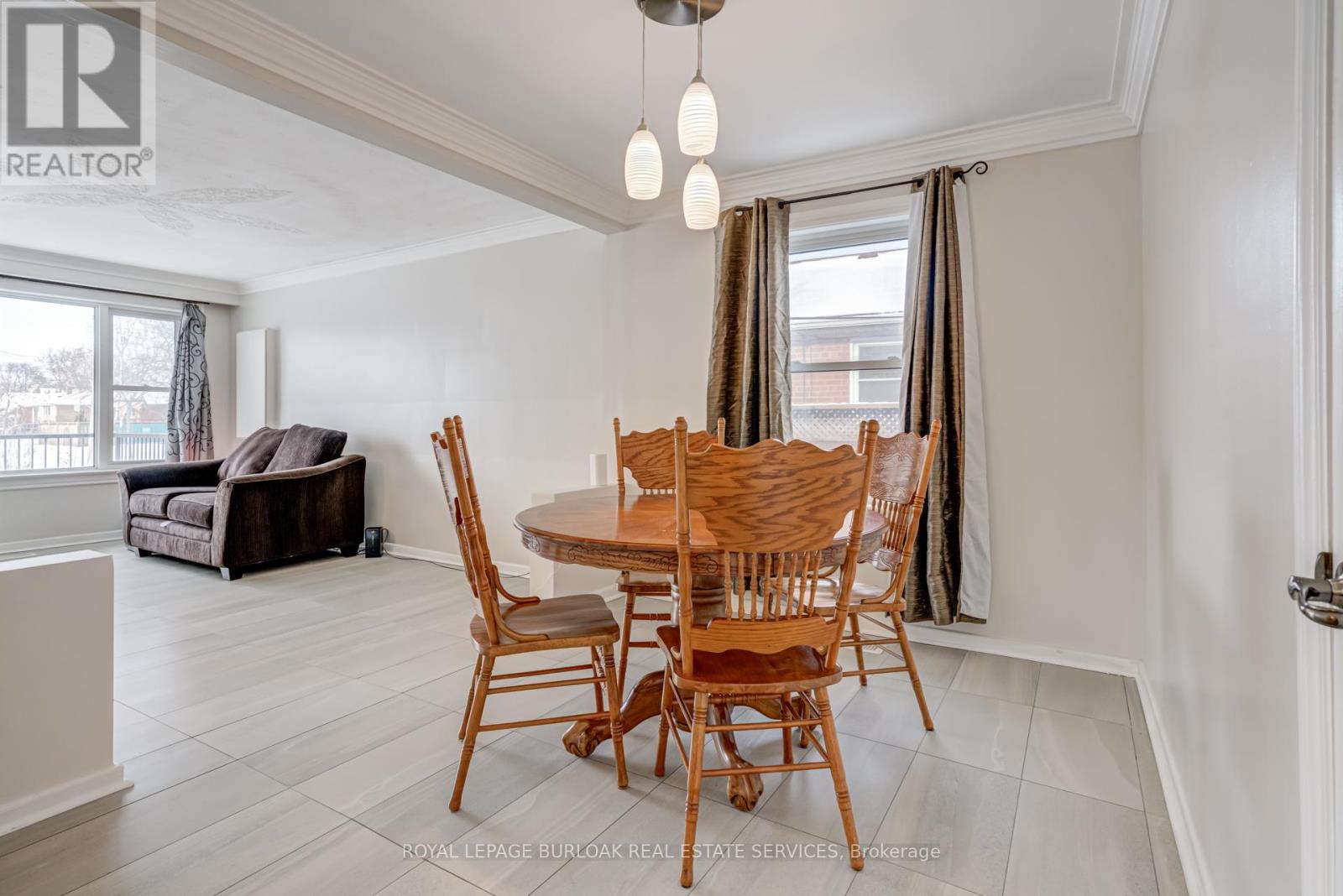 2322 Redfern Road, Burlington, Ontario  L7R 1X3 - Photo 20 - W12766376