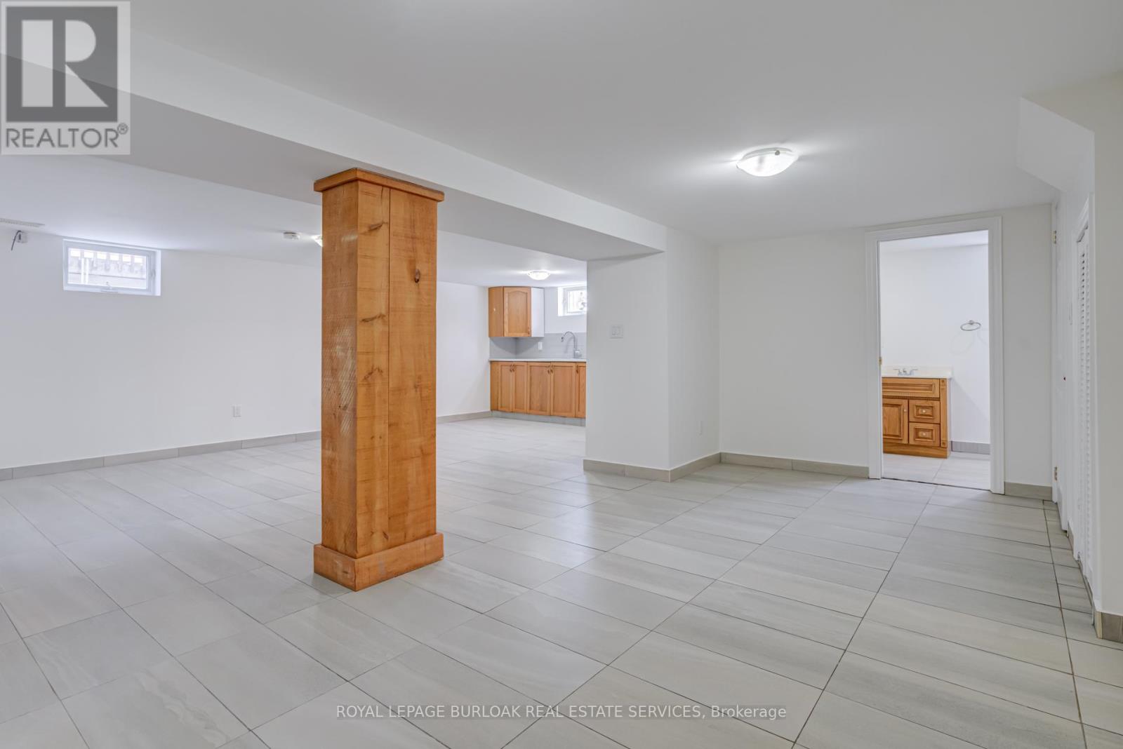 2322 Redfern Road, Burlington, Ontario  L7R 1X3 - Photo 30 - W12766376