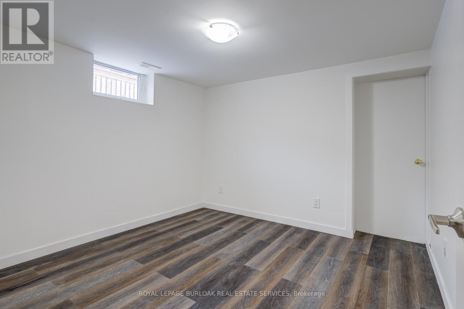 2322 Redfern Road, Burlington, Ontario  L7R 1X3 - Photo 40 - W12766376