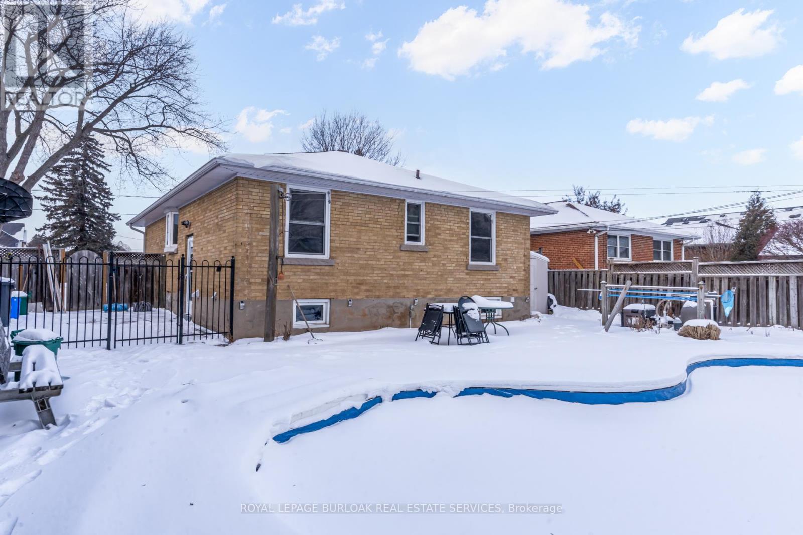 2322 Redfern Road, Burlington, Ontario  L7R 1X3 - Photo 47 - W12766376