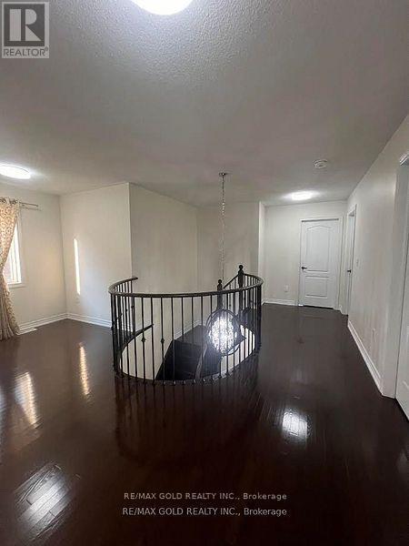 14 Natronia Trail E, Brampton, Ontario  L6P 3N1 - Photo 7 - W12766382