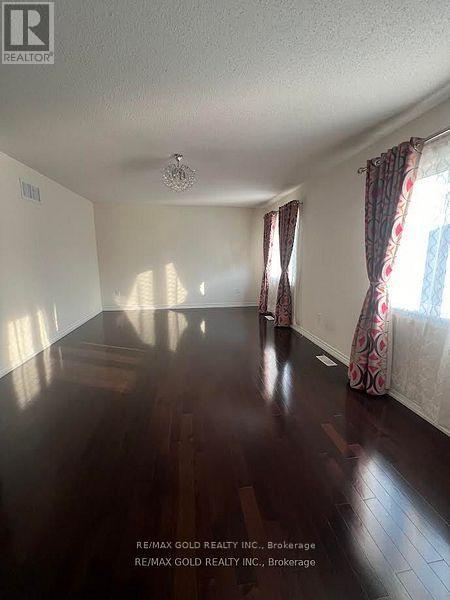 14 Natronia Trail E, Brampton, Ontario  L6P 3N1 - Photo 8 - W12766382