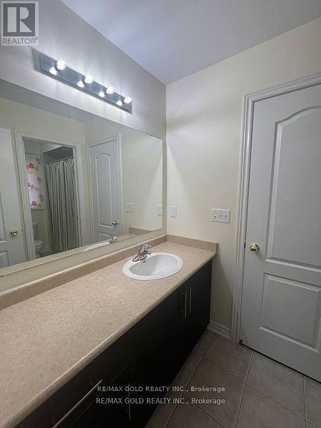 14 Natronia Trail E, Brampton, Ontario  L6P 3N1 - Photo 9 - W12766382