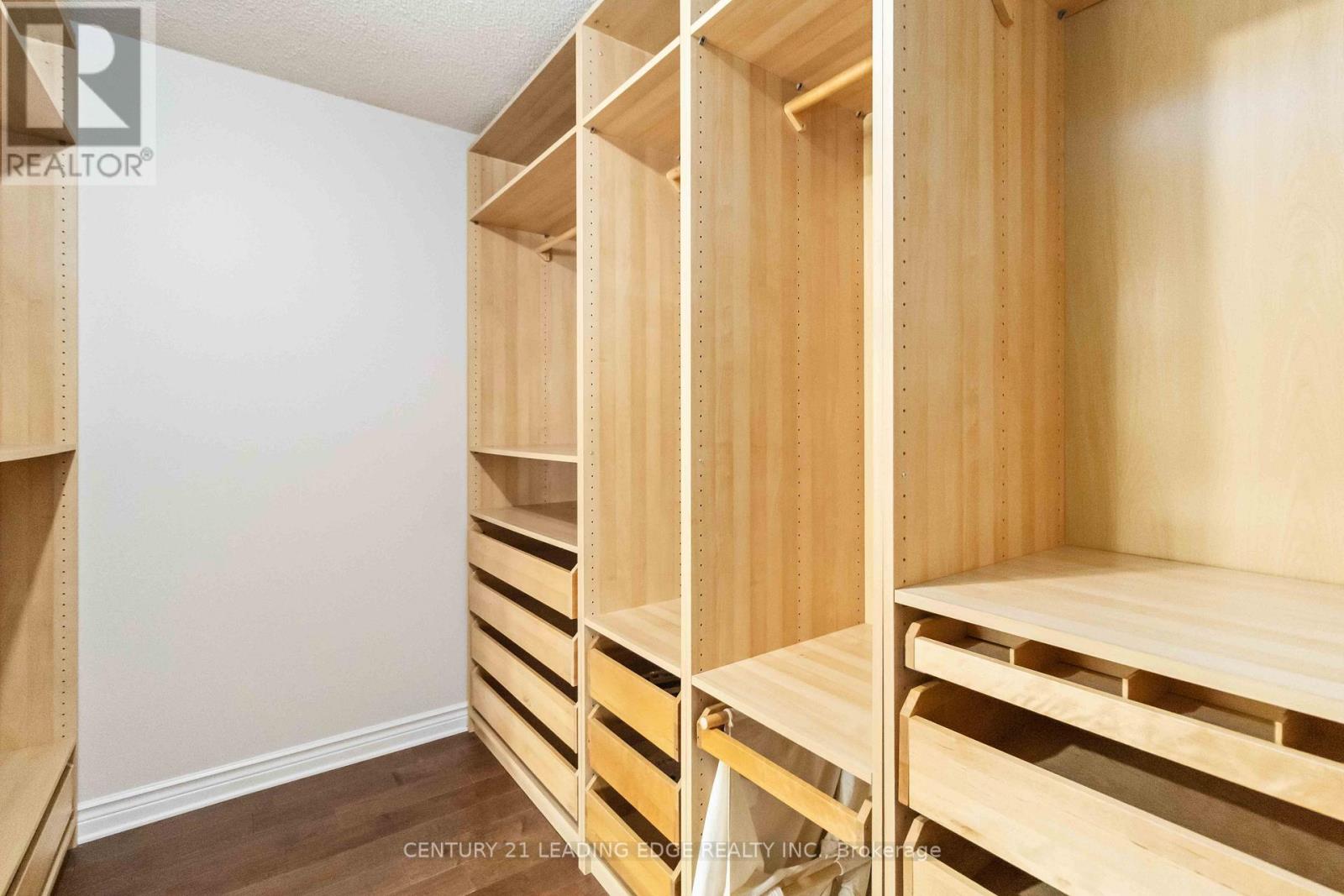 5201 Champlain Trail, Mississauga, Ontario  L5R 3B1 - Photo 30 - W12766388