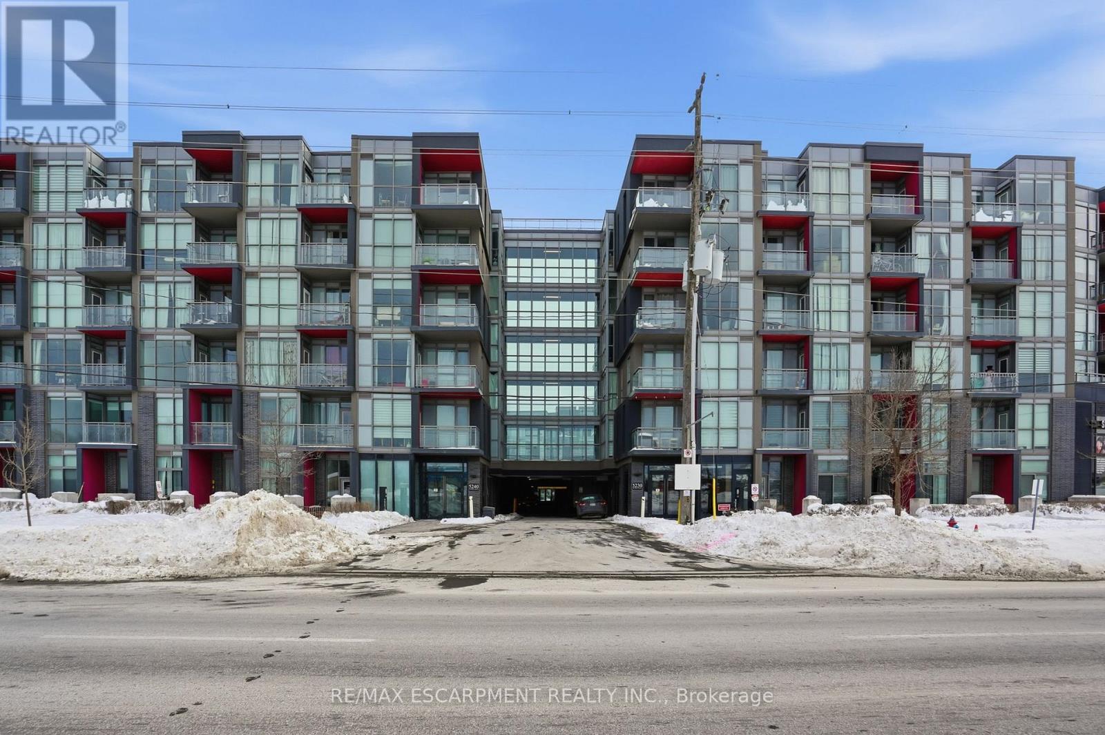 B304 - 5240 DUNDAS STREET, Burlington, Ontario