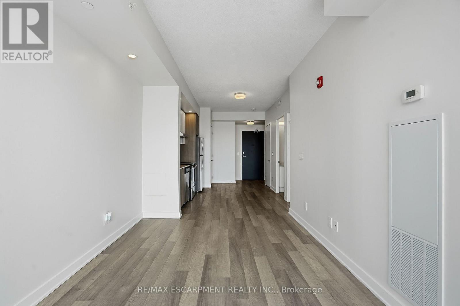 B304 - 5240 Dundas Street, Burlington, Ontario  L7L 0J6 - Photo 13 - W12766438