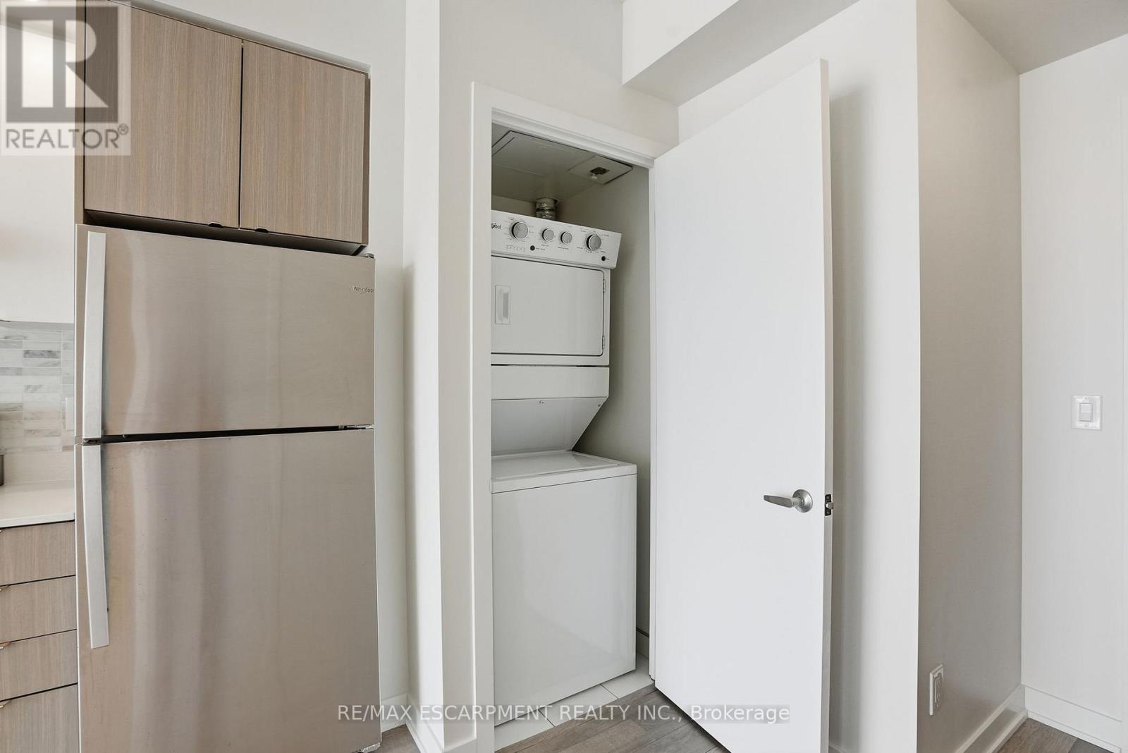 B304 - 5240 Dundas Street, Burlington, Ontario  L7L 0J6 - Photo 17 - W12766438