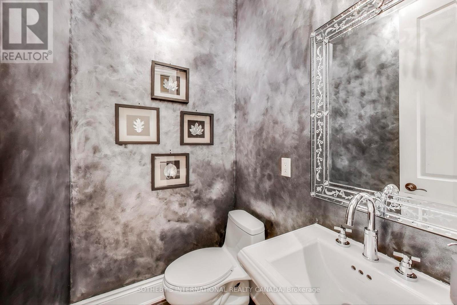 16 St Phillips Road, Toronto, Ontario  M9P 2N6 - Photo 17 - W12766454