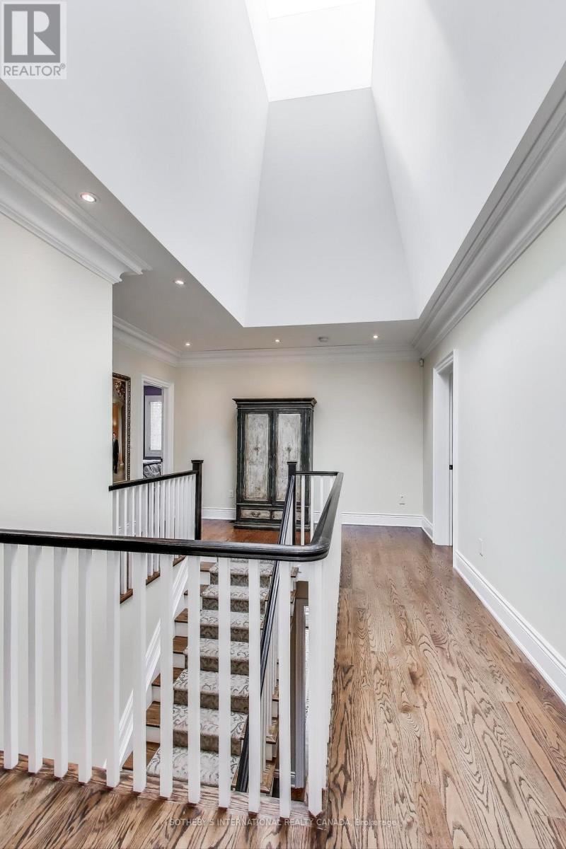 16 St Phillips Road, Toronto, Ontario  M9P 2N6 - Photo 19 - W12766454