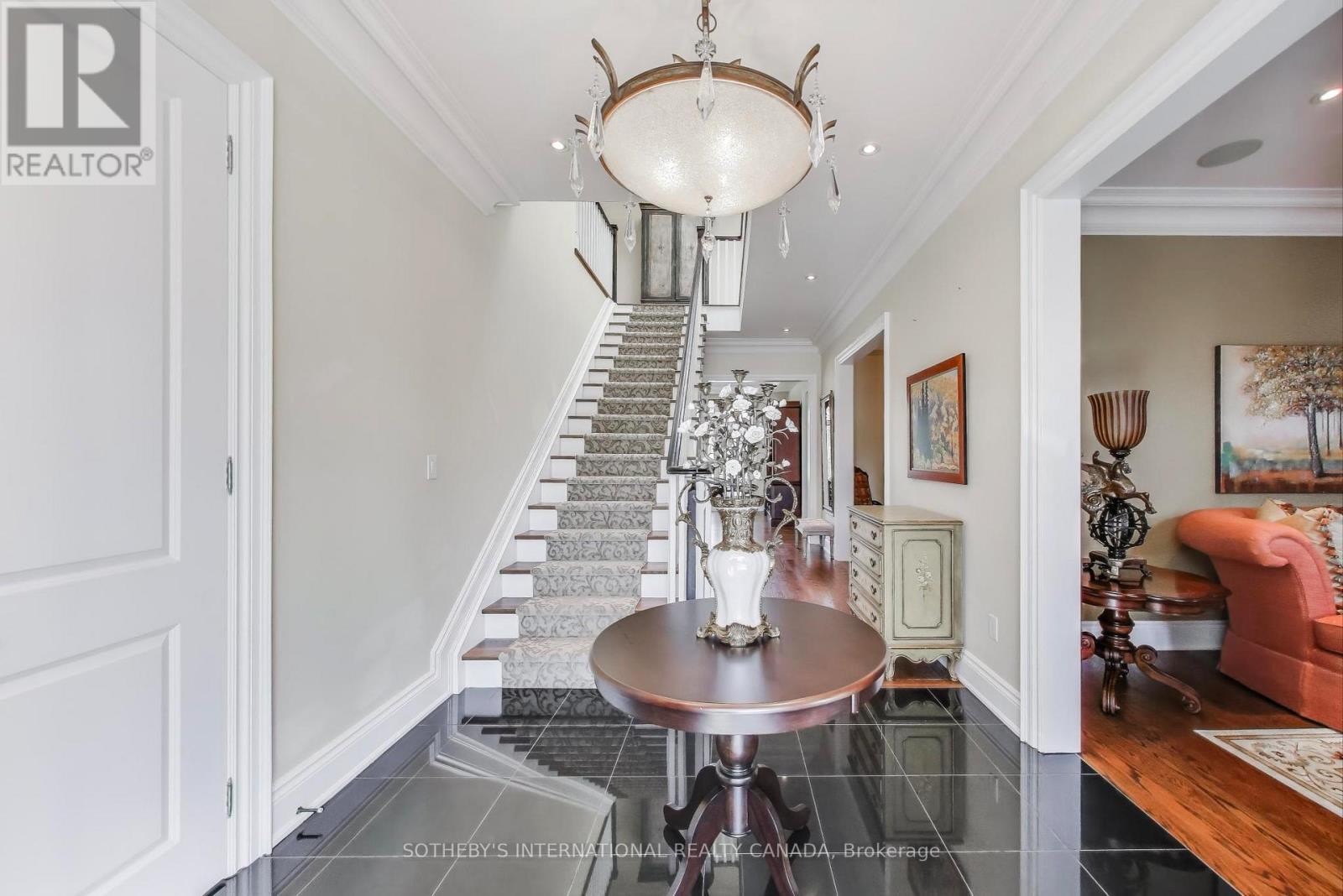 16 St Phillips Road, Toronto, Ontario  M9P 2N6 - Photo 2 - W12766454