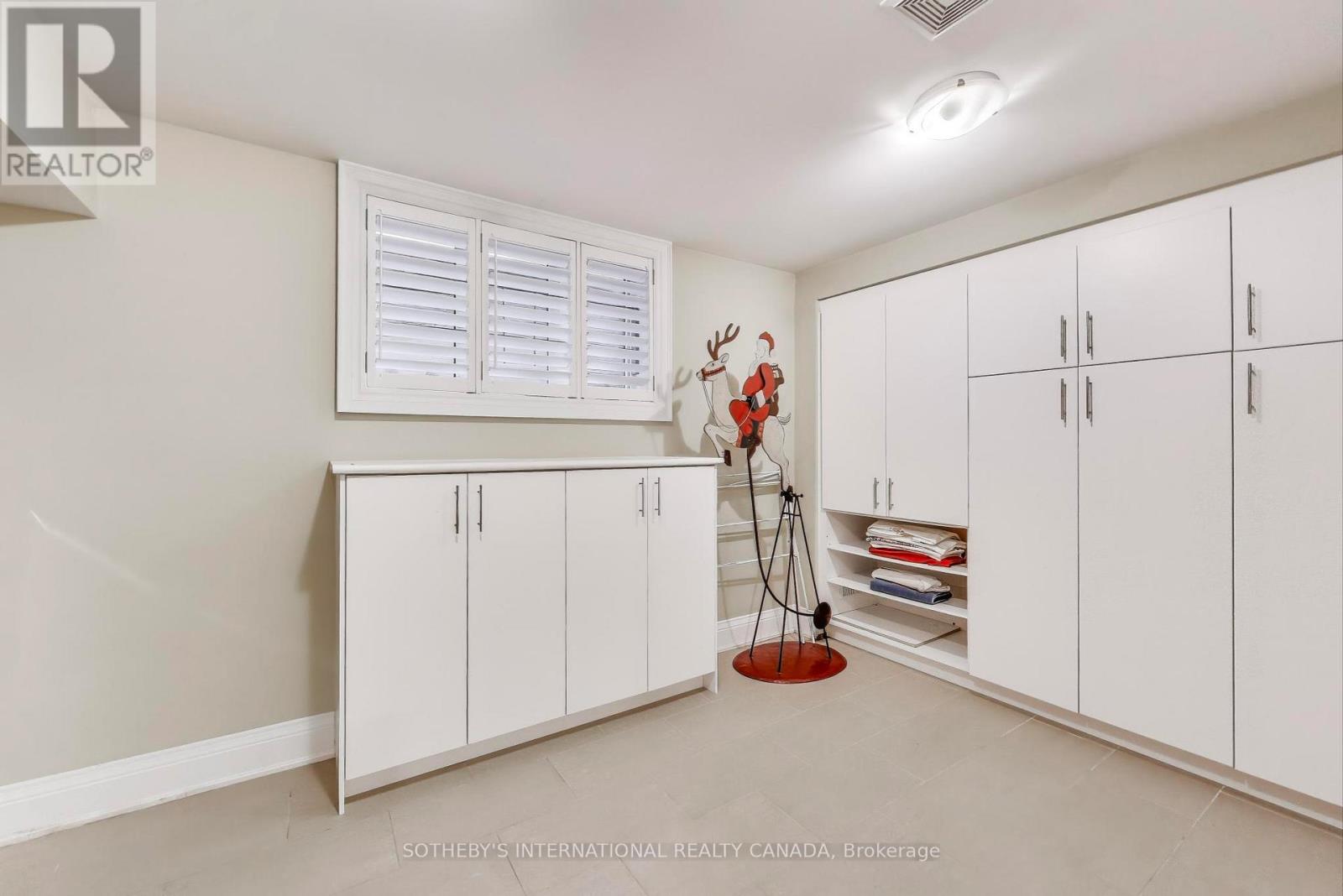 16 St Phillips Road, Toronto, Ontario  M9P 2N6 - Photo 40 - W12766454