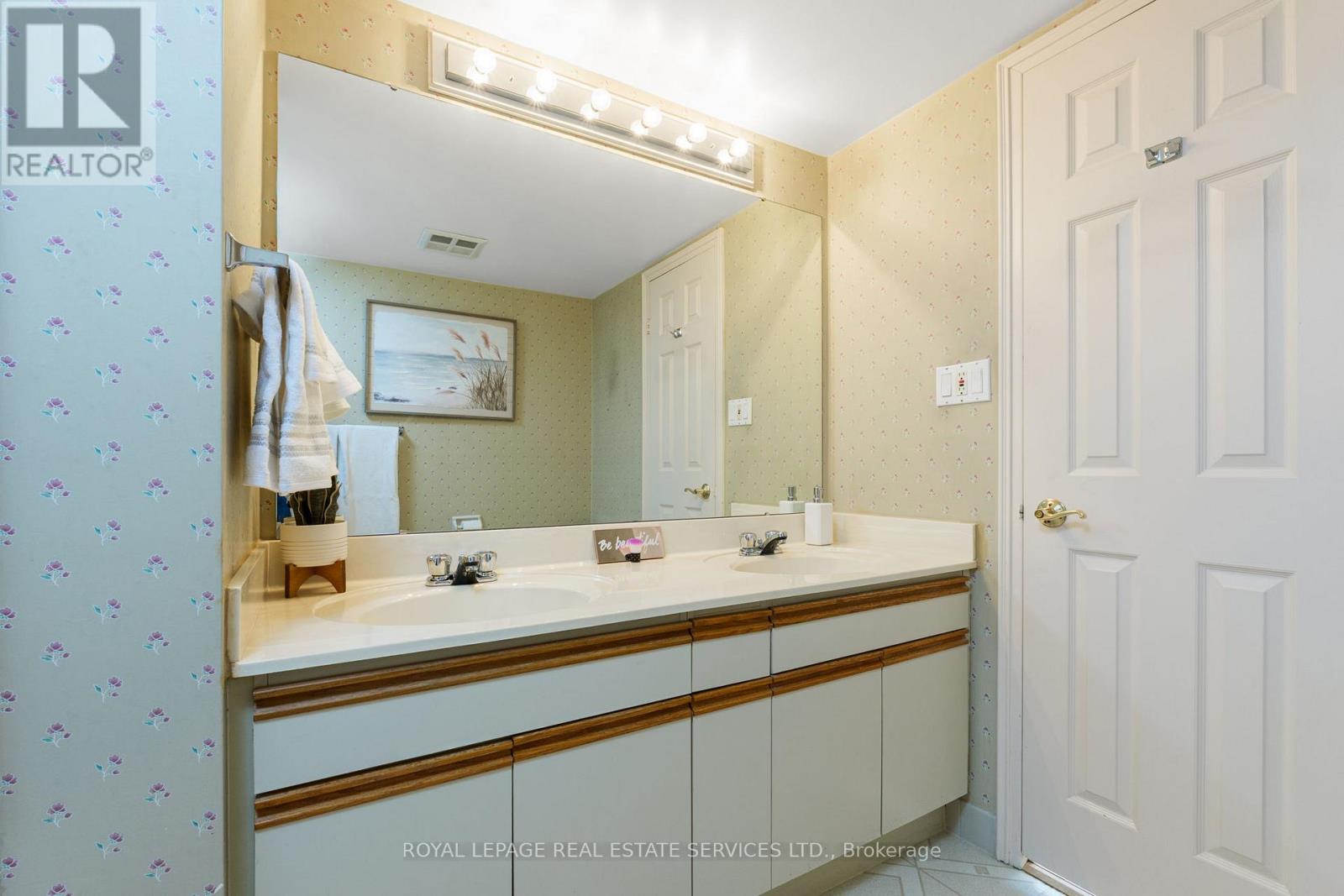 110 - 1240 Marlborough Court, Oakville, Ontario  L6H 3K7 - Photo 32 - W12766472