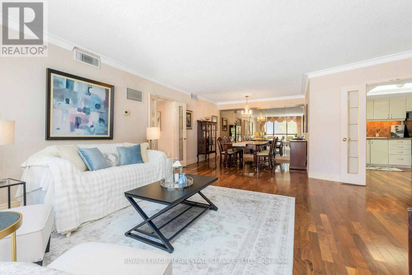 110 - 1240 Marlborough Court, Oakville, Ontario  L6H 3K7 - Photo 5 - W12766472