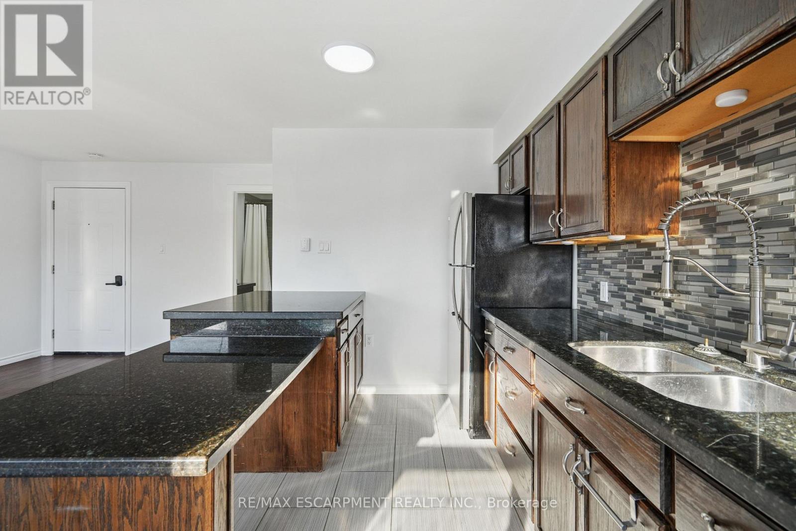 #6a - 1 Elgin Street, Halton Hills, Ontario  L7J 2B2 - Photo 10 - W12766496