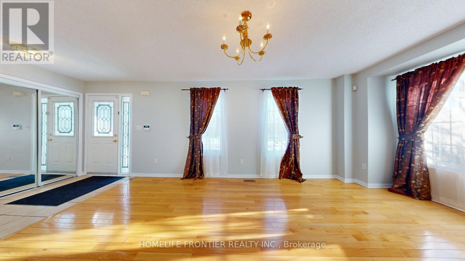 53 Frontenac Crescent, Brampton, Ontario  L7A 3M8 - Photo 17 - W12766544