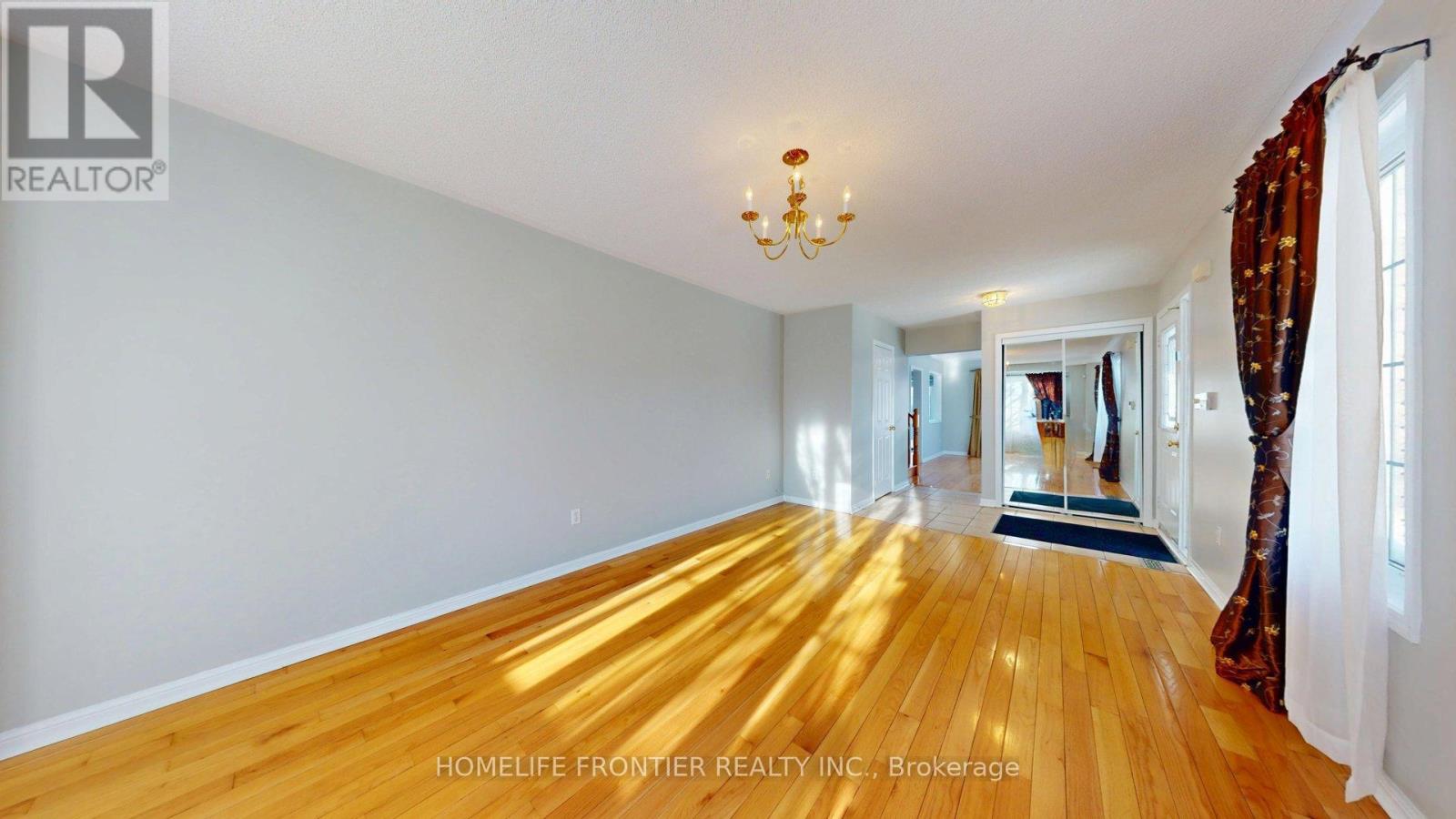 53 Frontenac Crescent, Brampton, Ontario  L7A 3M8 - Photo 19 - W12766544