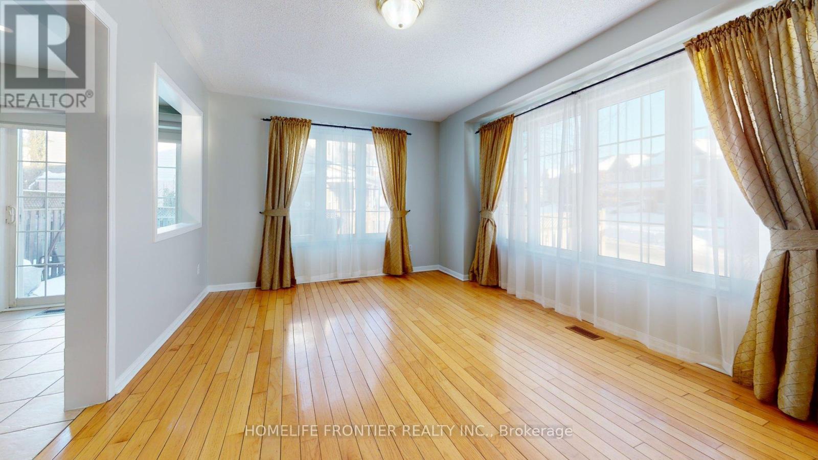 53 Frontenac Crescent, Brampton, Ontario  L7A 3M8 - Photo 23 - W12766544