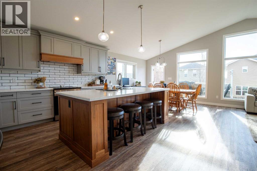 340 Greenwood Place, Coalhurst, Alberta  T0L 0V2 - Photo 5 - A2284317