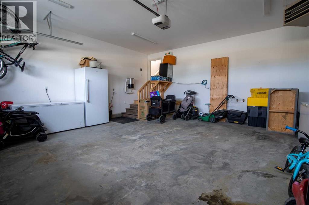 340 Greenwood Place, Coalhurst, Alberta  T0L 0V2 - Photo 36 - A2284317