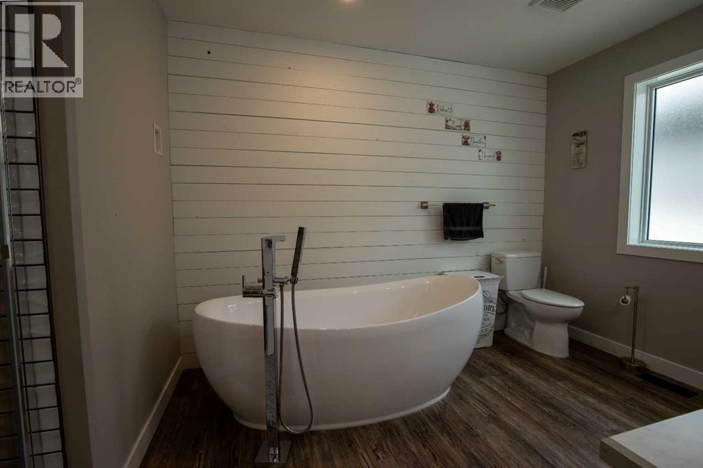 340 Greenwood Place, Coalhurst, Alberta  T0L 0V2 - Photo 17 - A2284317