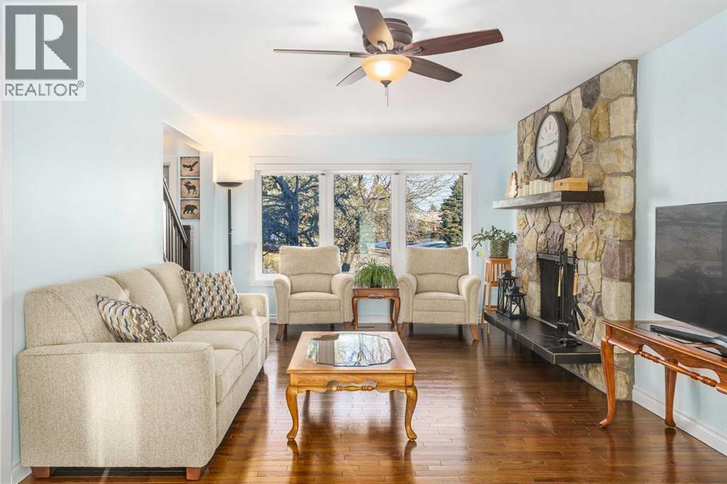 1315 Lake Michigan Crescent Se, Calgary, Alberta  T2J 3E9 - Photo 7 - A2280386