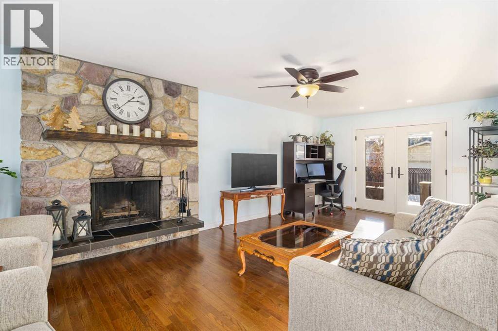 1315 Lake Michigan Crescent Se, Calgary, Alberta  T2J 3E9 - Photo 9 - A2280386