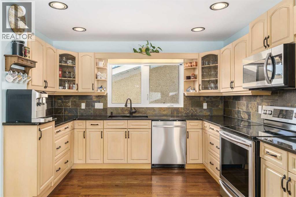 1315 Lake Michigan Crescent Se, Calgary, Alberta  T2J 3E9 - Photo 13 - A2280386