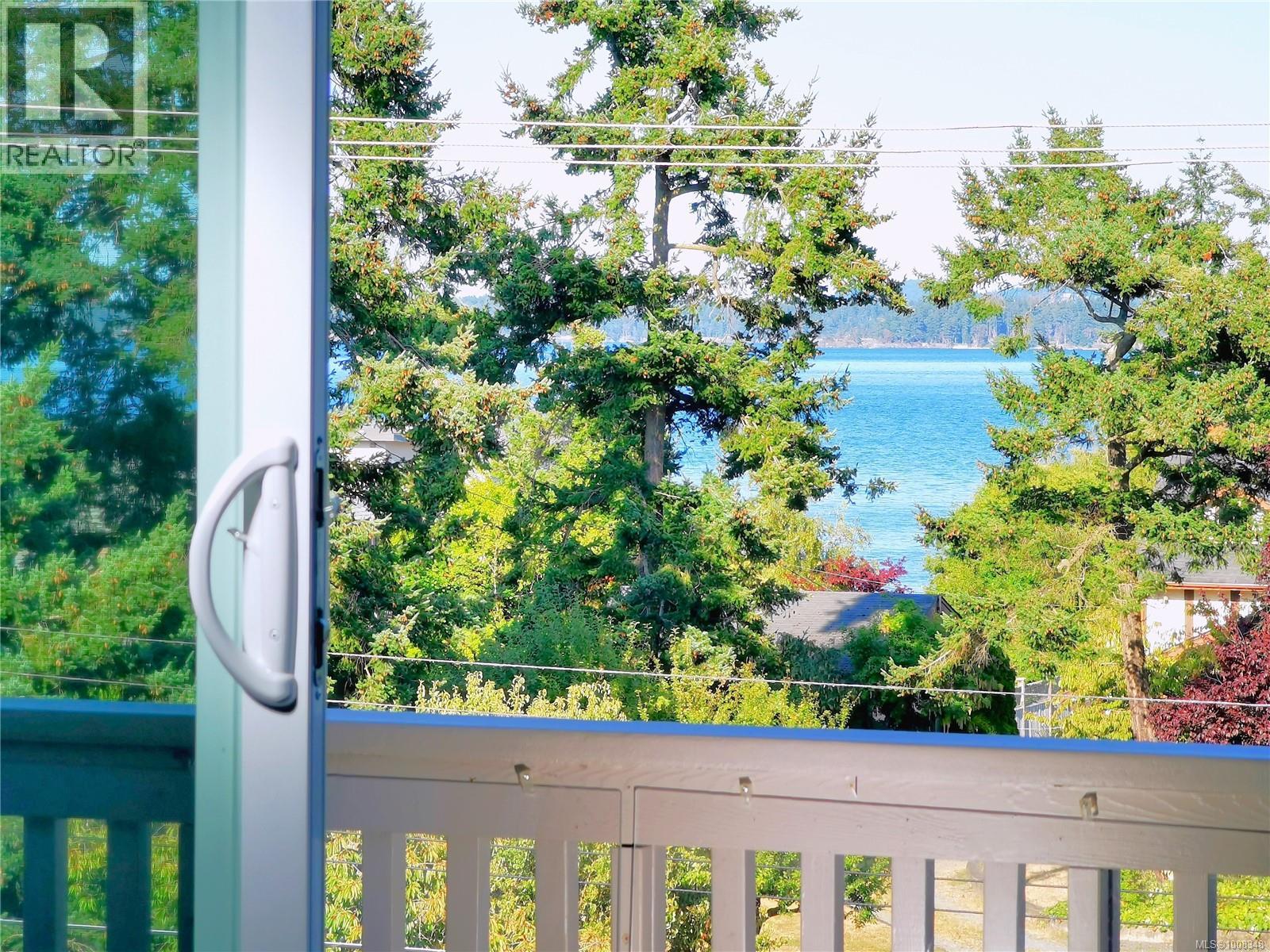 407 10016 Third St, Sidney, British Columbia  V8L 2W8 - Photo 2 - 1008348