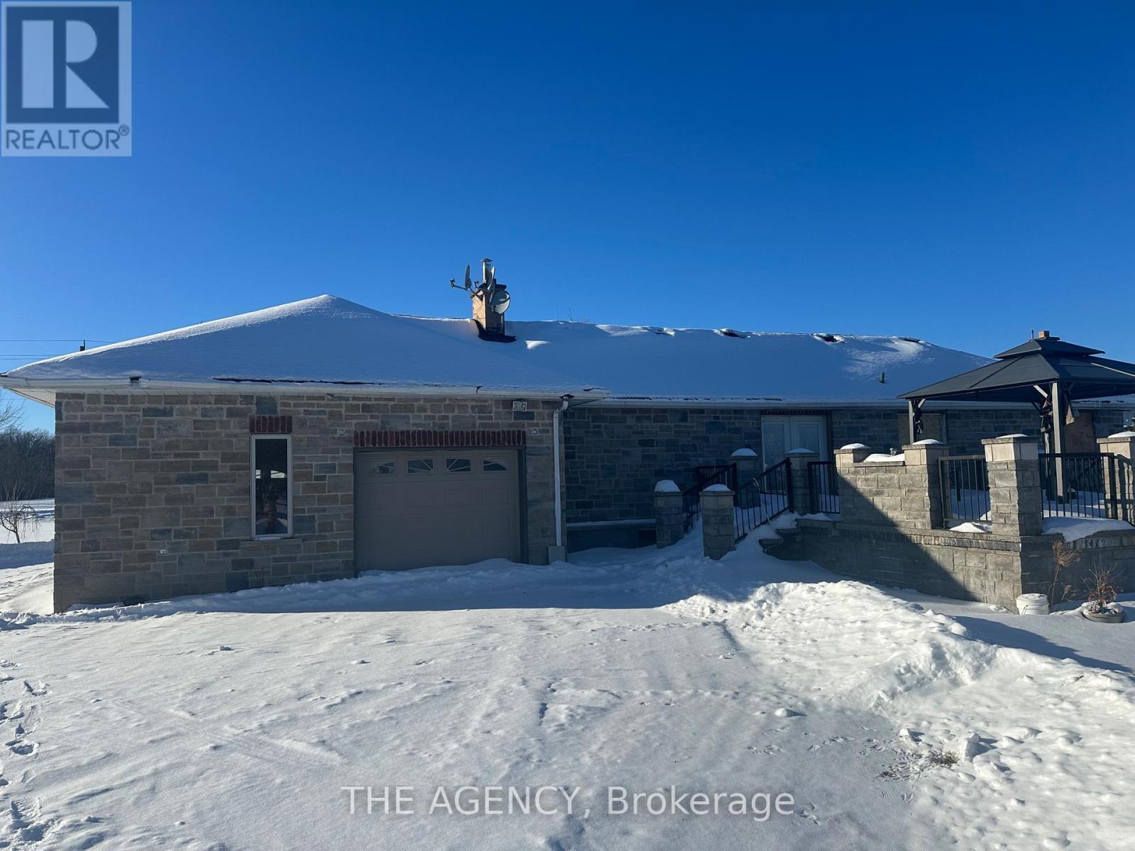 295 Park Road S, Grimsby, Ontario  L3M 4E7 - Photo 4 - X12766340