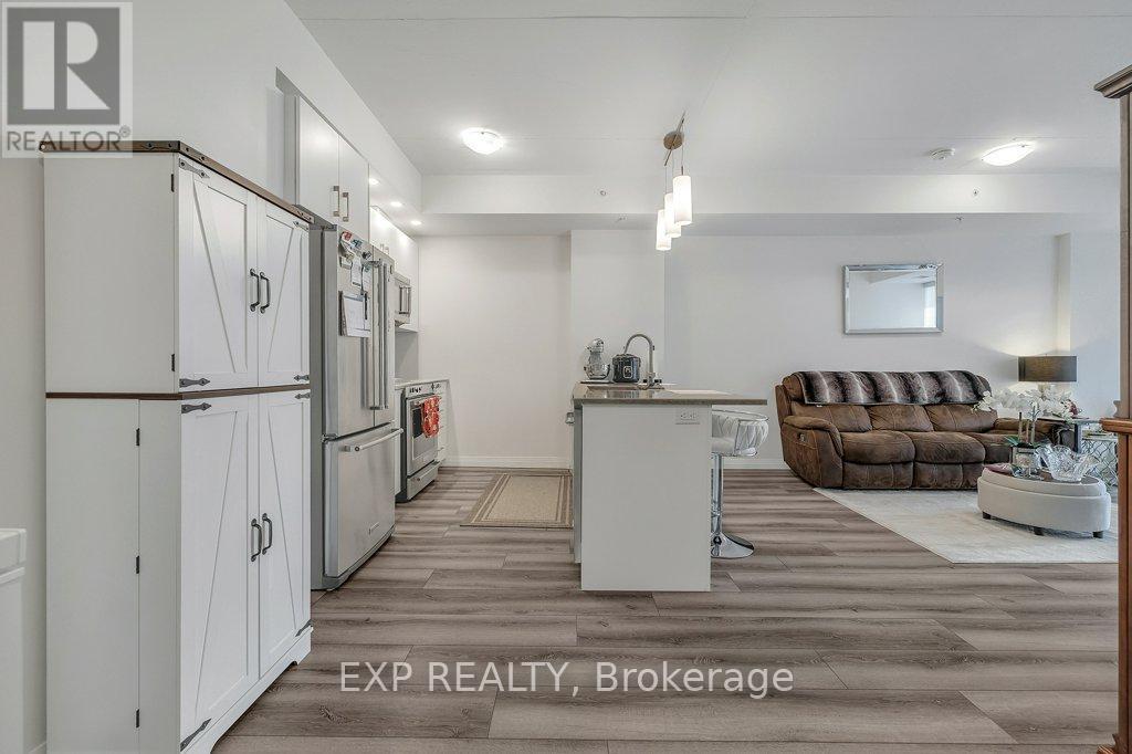 201 - 108 Garment Street, Kitchener, Ontario  N2G 0E3 - Photo 5 - X12766372