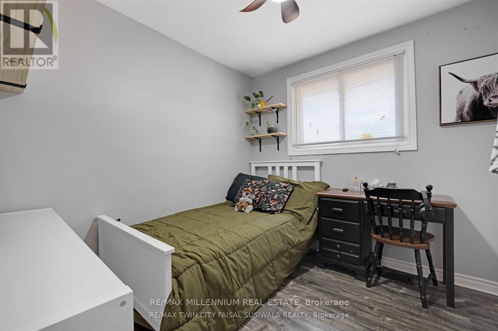 Upper - 158 Coach Hill Drive, Kitchener, Ontario  N2E 1P4 - Photo 15 - X12766434