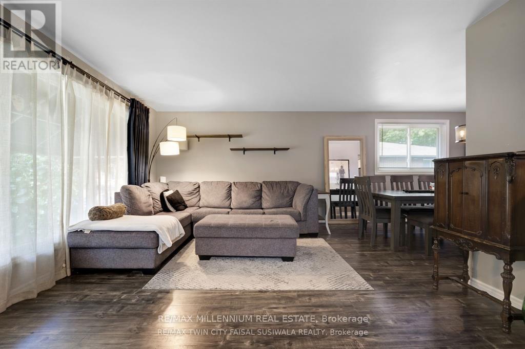 Upper - 158 Coach Hill Drive, Kitchener, Ontario  N2E 1P4 - Photo 5 - X12766434