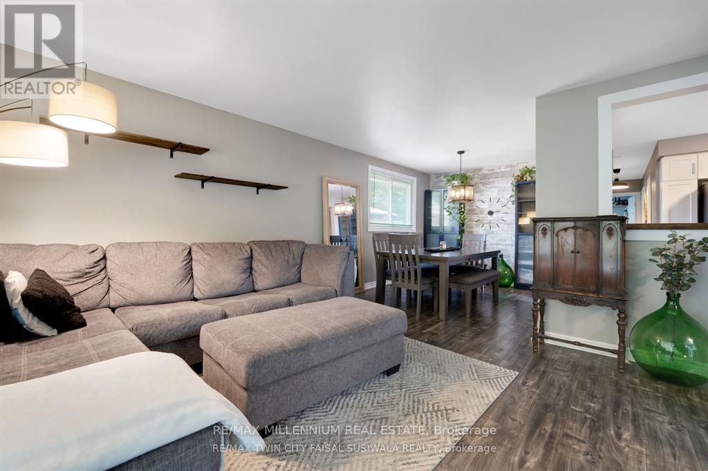 Upper - 158 Coach Hill Drive, Kitchener, Ontario  N2E 1P4 - Photo 6 - X12766434