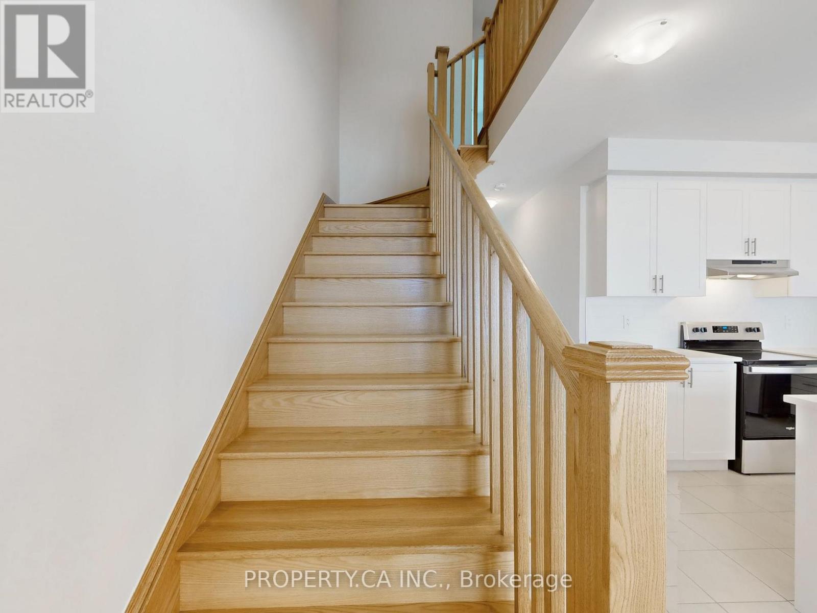 111 Corley Street, Kawartha Lakes, Ontario  K9V 6C2 - Photo 3 - X12766452