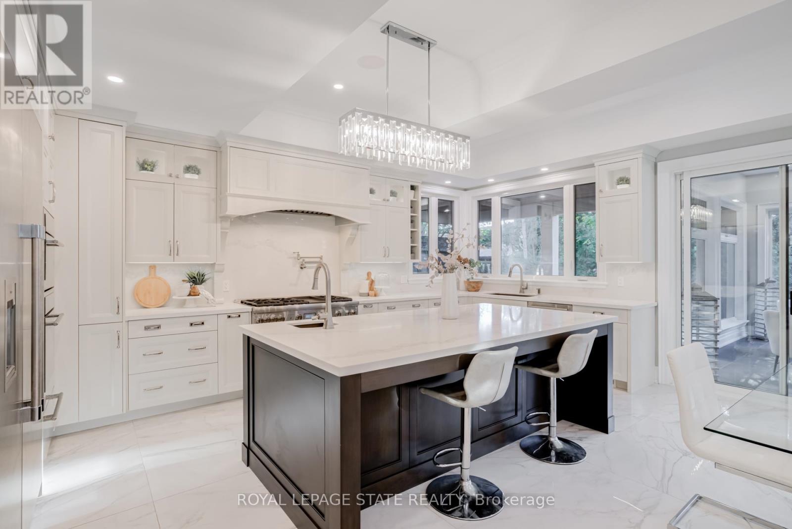 126 Mcgregor Crescent, Hamilton, Ontario  L9G 1B5 - Photo 11 - X12766468