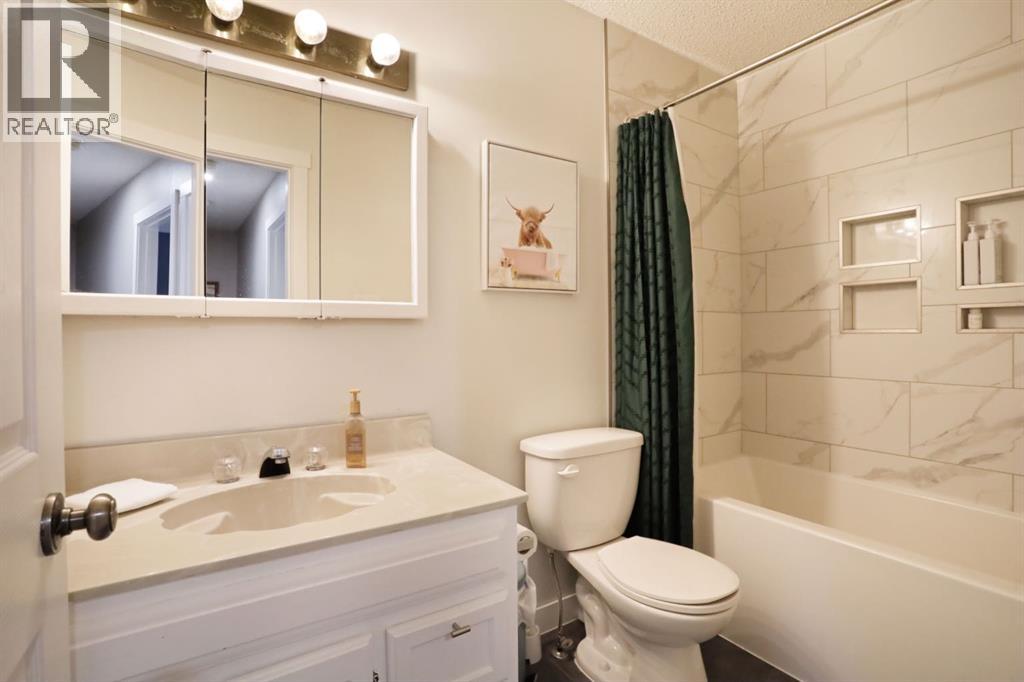 5 Fairview Crescent E, Brooks, Alberta  T1R 0N7 - Photo 31 - A2280392