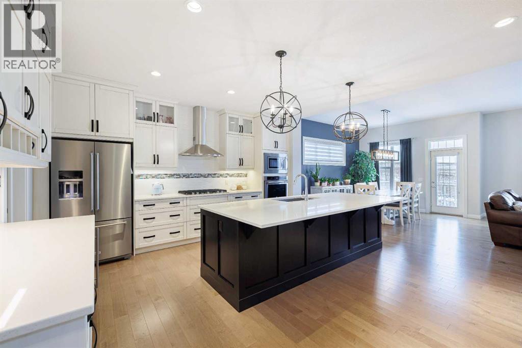 155 Crestridge Hill Sw, Calgary, Alberta  T3B 6H1 - Photo 5 - A2282817