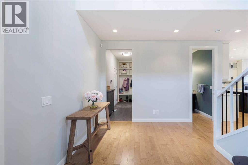 155 Crestridge Hill Sw, Calgary, Alberta  T3B 6H1 - Photo 17 - A2282817