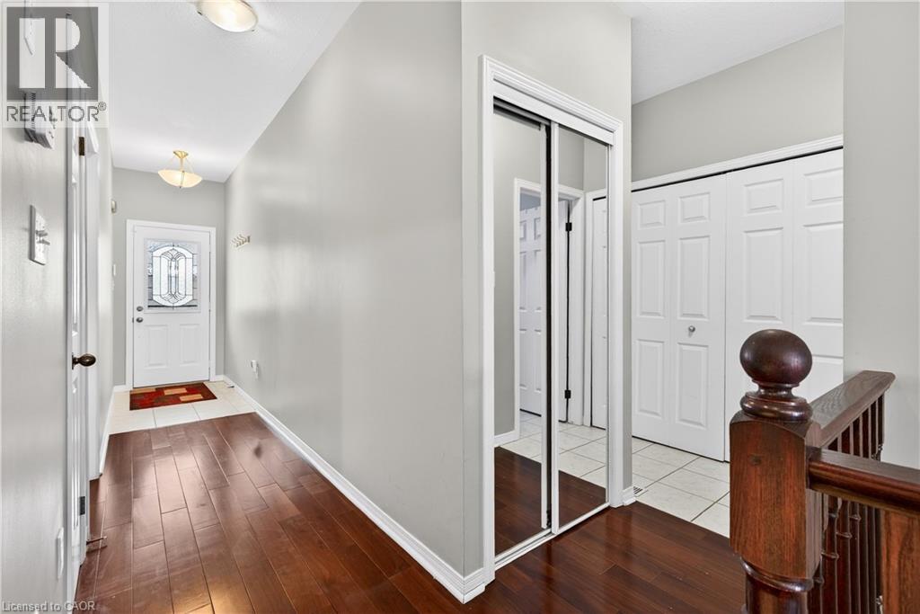 26 Manitoulin Trail, Glanbrook, Ontario  L9B 2X8 - Photo 10 - 40803550