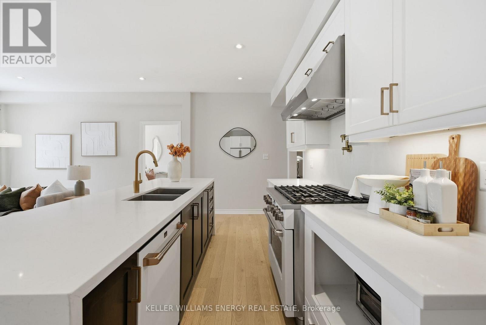 44 Priory Drive, Whitby, Ontario  L1P 0L1 - Photo 7 - E12766570