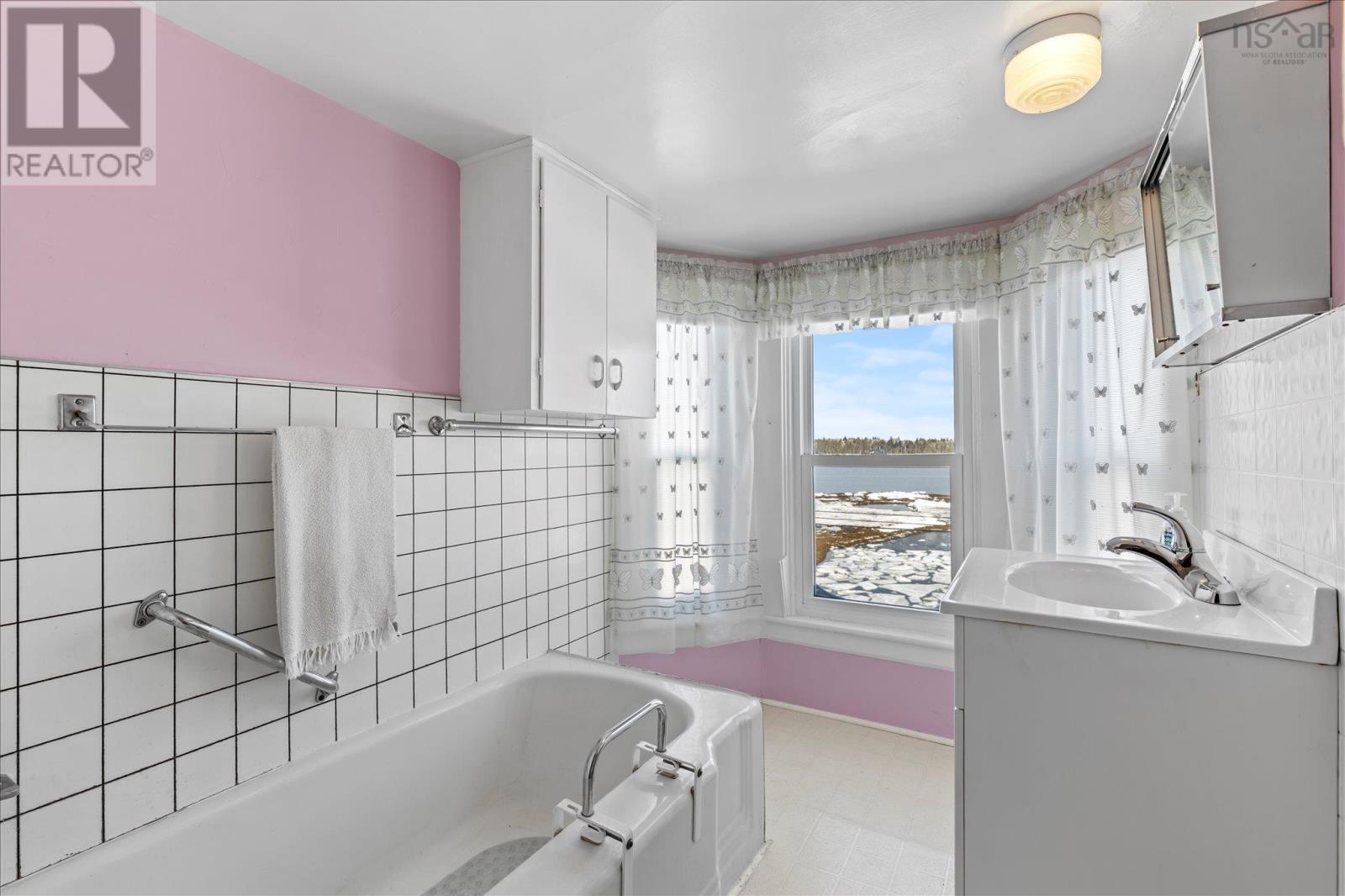 406 Kingsburg Road, Lower Rose Bay, Nova Scotia  B0J 2X0 - Photo 33 - 202602302