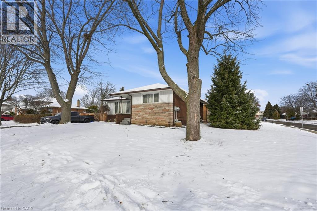 92 South Bend Road W Unit# Lower, Hamilton, Ontario  L9C 1N1 - Photo 3 - 40791540