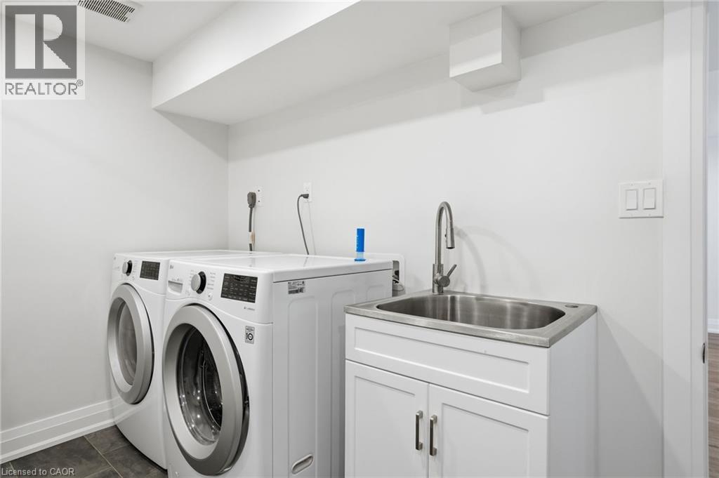 92 South Bend Road W Unit# Lower, Hamilton, Ontario  L9C 1N1 - Photo 27 - 40791540